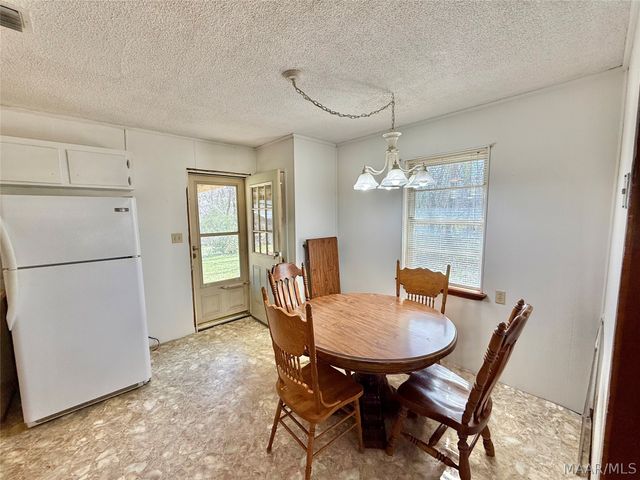 206 County Road 900 ., Selma, AL 36701