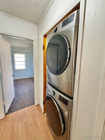 206 County Road 900 ., Selma, AL 36701