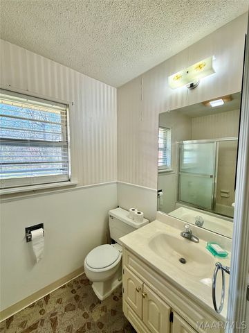 206 County Road 900 ., Selma, AL 36701