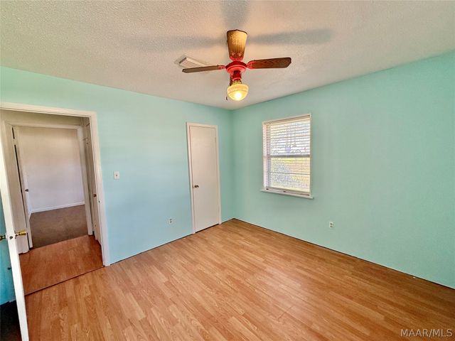 206 County Road 900 ., Selma, AL 36701