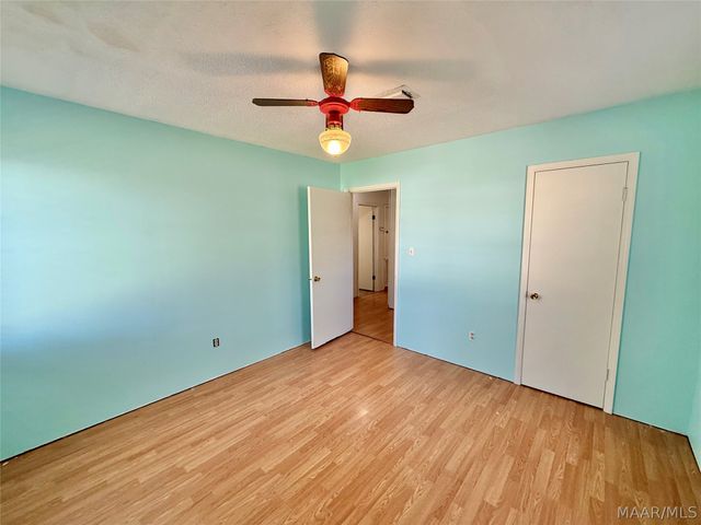 206 County Road 900 ., Selma, AL 36701