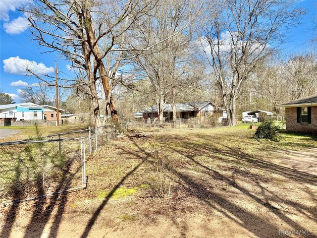 206 County Road 900 ., Selma, AL 36701