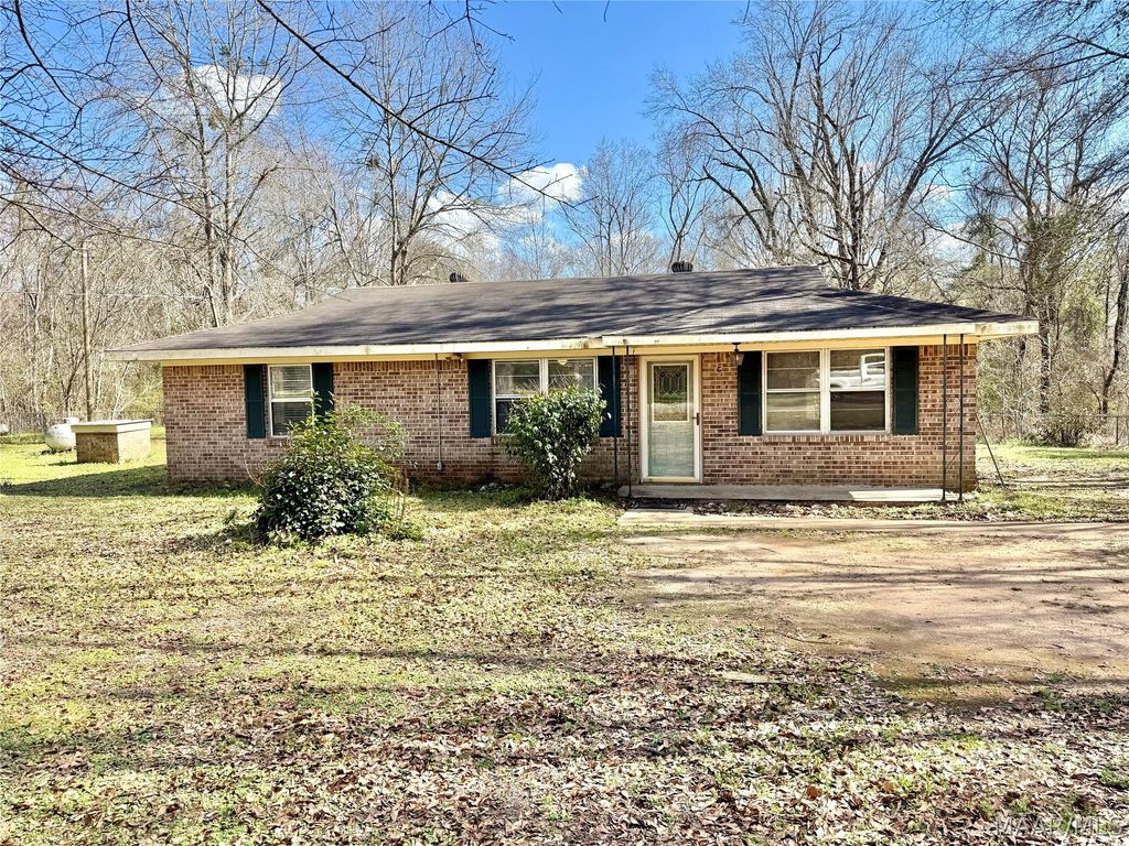 206 County Road 900 ., Selma, AL 36701