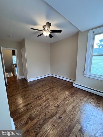 105 W UNION ST, Burlington, NJ 08016