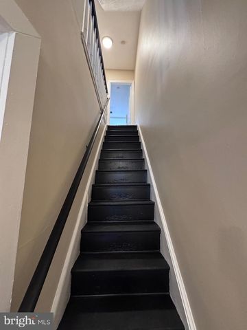 105 W UNION ST, Burlington, NJ 08016