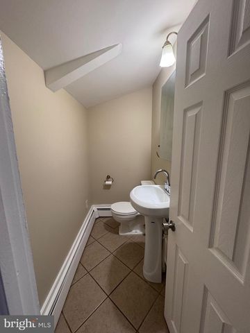 105 W UNION ST, Burlington, NJ 08016