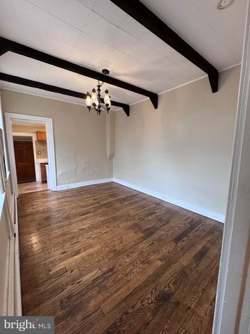 105 W UNION ST, Burlington, NJ 08016