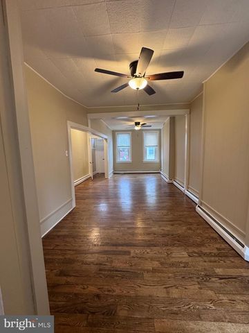 105 W UNION ST, Burlington, NJ 08016