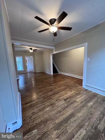 105 W UNION ST, Burlington, NJ 08016