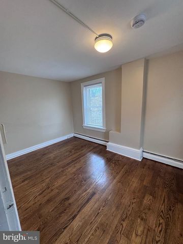 105 W UNION ST, Burlington, NJ 08016