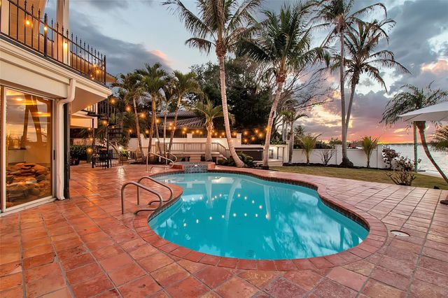 1504 S LODGE DRIVE, Sarasota, FL 34239