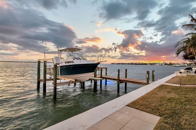 1504 S LODGE DRIVE, Sarasota, FL 34239