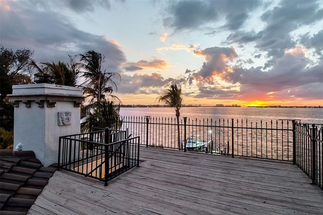 1504 S LODGE DRIVE, Sarasota, FL 34239