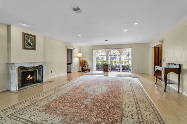 1504 S LODGE DRIVE, Sarasota, FL 34239