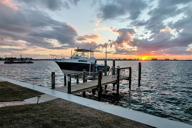 1504 S LODGE DRIVE, Sarasota, FL 34239