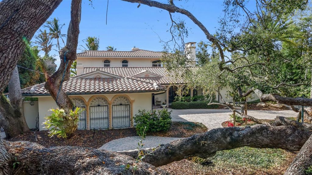 1504 S LODGE DRIVE, Sarasota, FL 34239