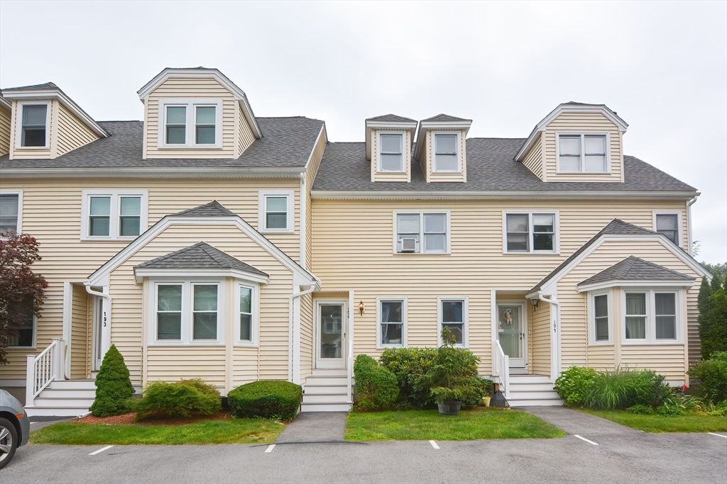 194 Merrimack Meadows Ln 194, Tewksbury, MA 01876