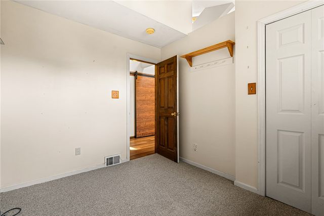 330 Klamath Dr, Robinson Twp, PA 15205