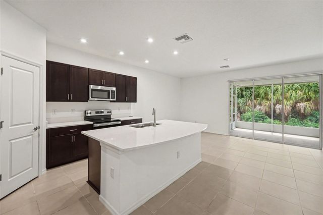 10573 OAKSIDE DRIVE, Palmetto, FL 34221