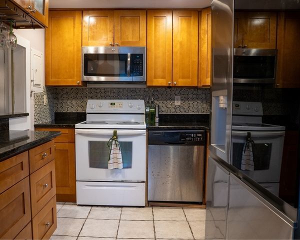 394 Essex St 3, Salem, MA 01970