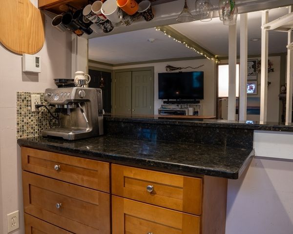 394 Essex St 3, Salem, MA 01970