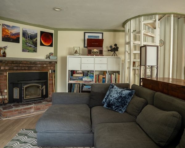 394 Essex St 3, Salem, MA 01970