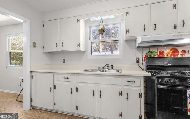 2438 E 39Th Street, Savannah, GA 31404