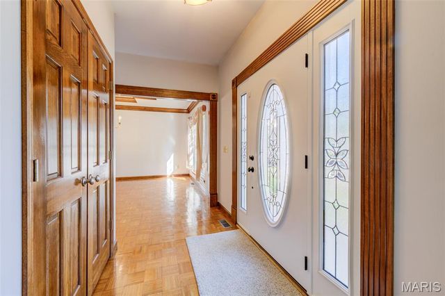 27 Ridge Mount Court, St Charles, MO 63303
