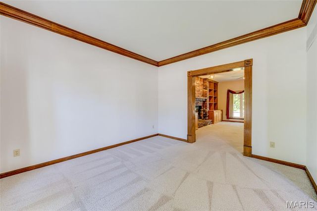 27 Ridge Mount Court, St Charles, MO 63303