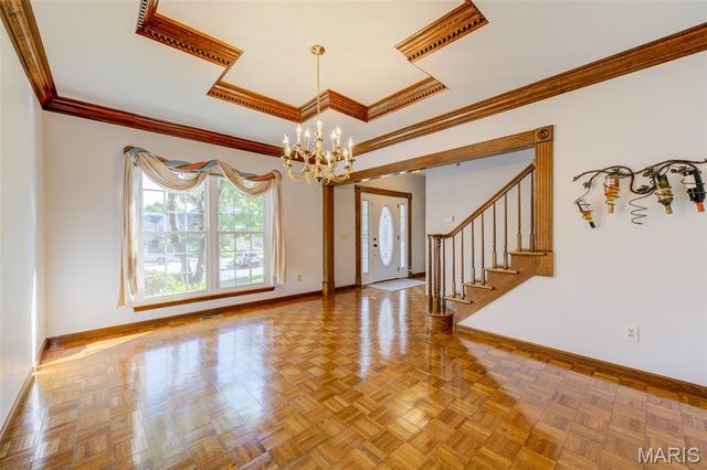 27 Ridge Mount Court, St Charles, MO 63303