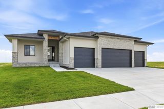 10316 S 212th Street, Gretna, NE 68028