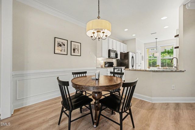 517 Village Loop Drive, Apex, NC 27502