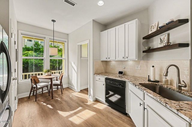 517 Village Loop Drive, Apex, NC 27502