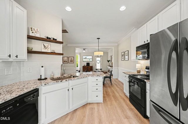 517 Village Loop Drive, Apex, NC 27502