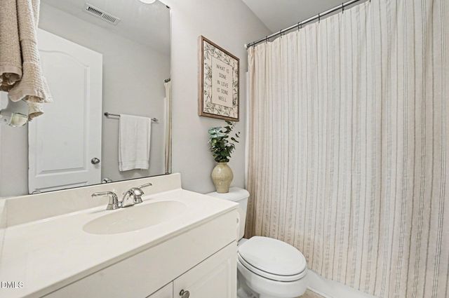 517 Village Loop Drive, Apex, NC 27502