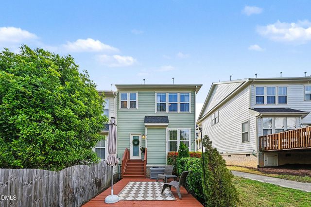 517 Village Loop Drive, Apex, NC 27502