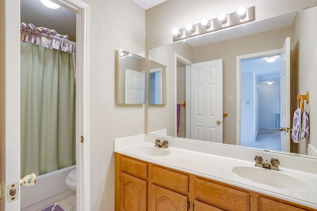 7425 Arcadia Trail, Fort Worth, TX 76137