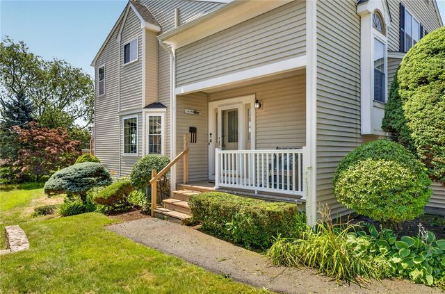 30 Nipmuc Trail A, North Providence, RI 02904