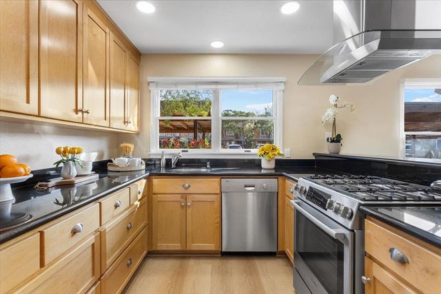 608 Centre Court, Alameda, CA 94502