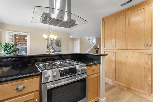 608 Centre Court, Alameda, CA 94502