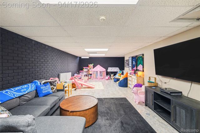 2228 Lost Creek Drive, Clayton Charter Township, MI 48433