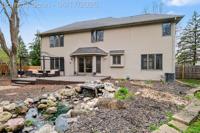 2228 Lost Creek Drive, Clayton Charter Township, MI 48433