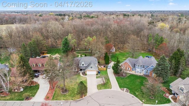 2228 Lost Creek Drive, Clayton Charter Township, MI 48433