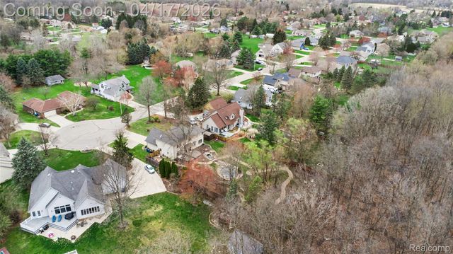2228 Lost Creek Drive, Clayton Charter Township, MI 48433