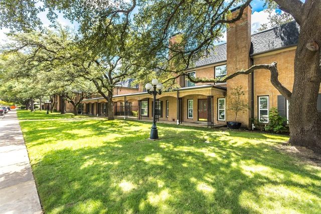 7818 Meadow Park Drive 216, Dallas, TX 75230