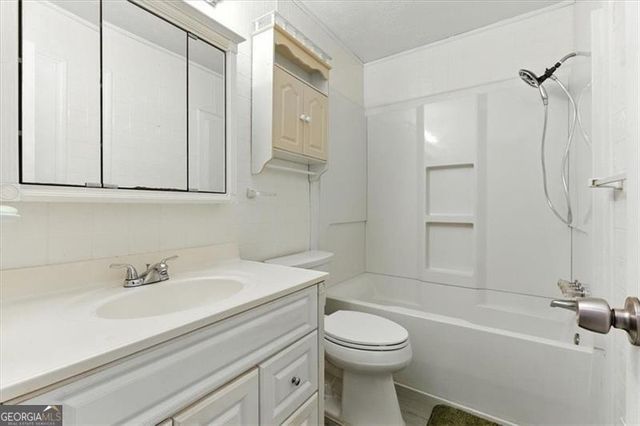 5725 MACEDIN Drive, Douglasville, GA 30135