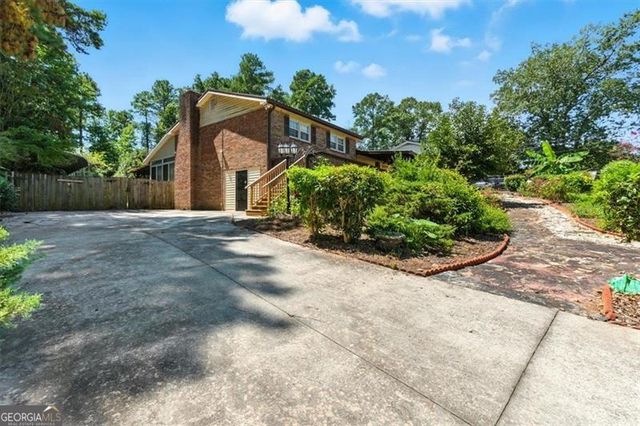 5725 MACEDIN Drive, Douglasville, GA 30135