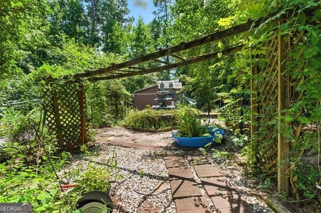 5725 MACEDIN Drive, Douglasville, GA 30135