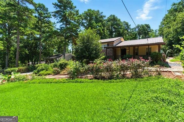 5725 MACEDIN Drive, Douglasville, GA 30135