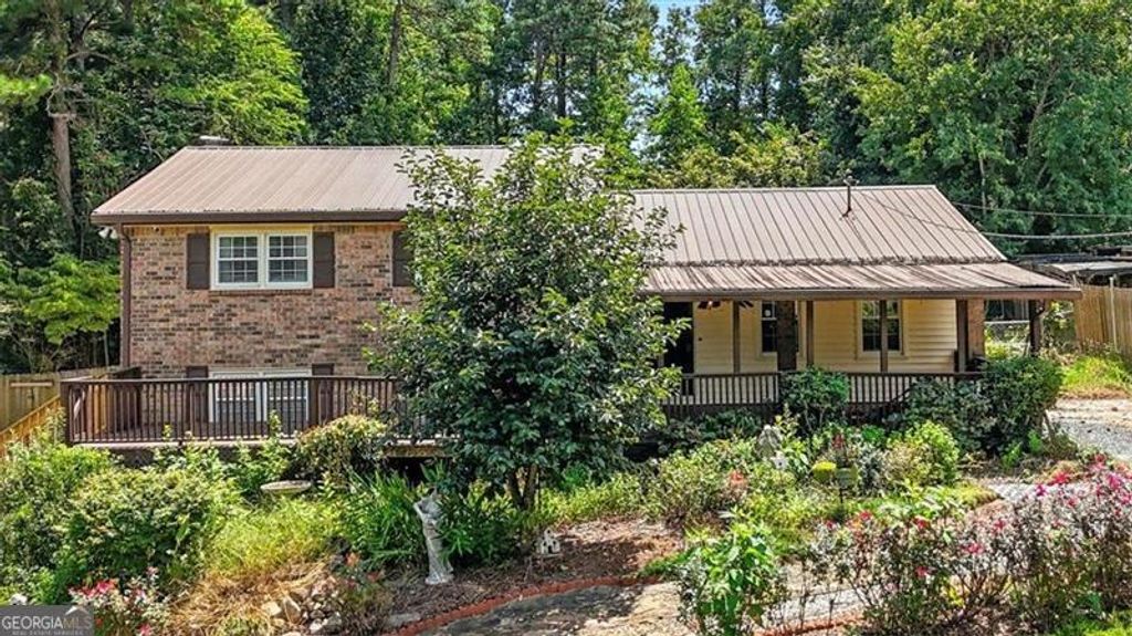 5725 MACEDIN Drive, Douglasville, GA 30135